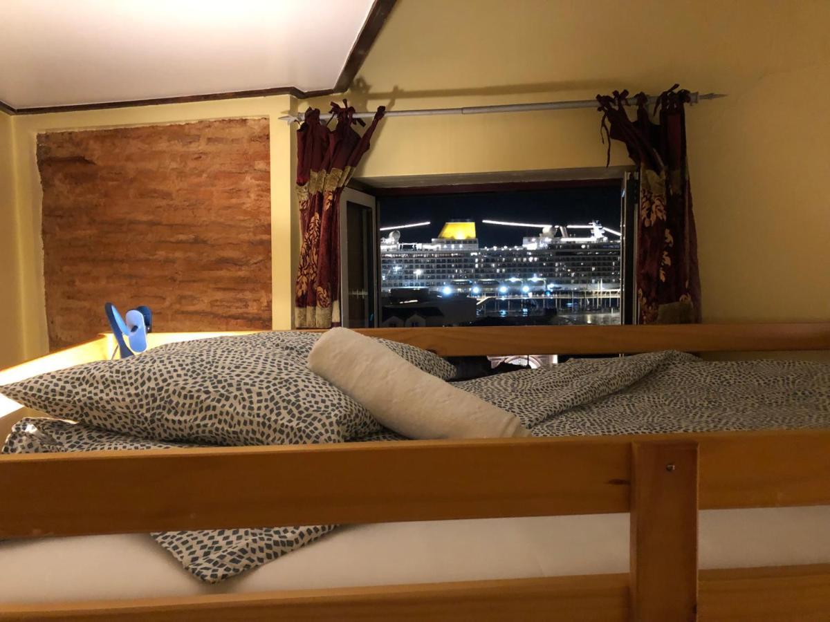 Pequeno Hostel Лиссабон Экстерьер фото